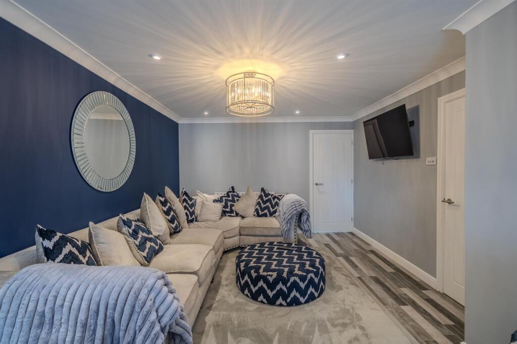 40 Spring Grove-10.jpg