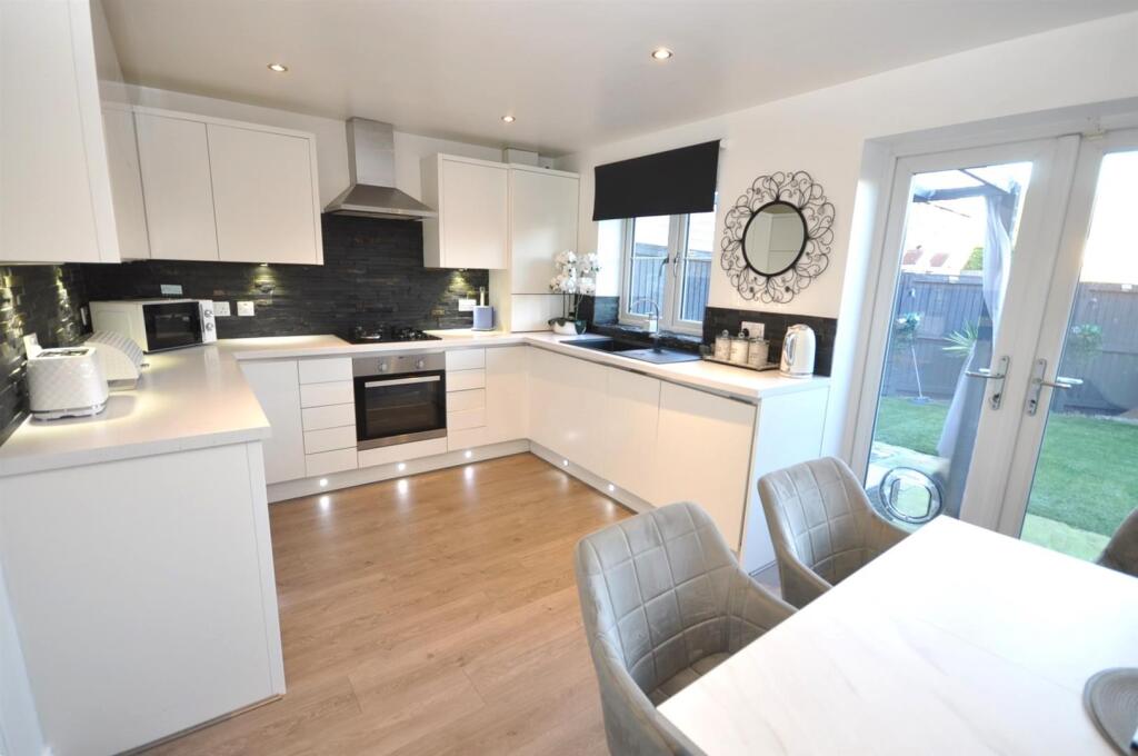 West Street, Thorne, Doncaster, DN8