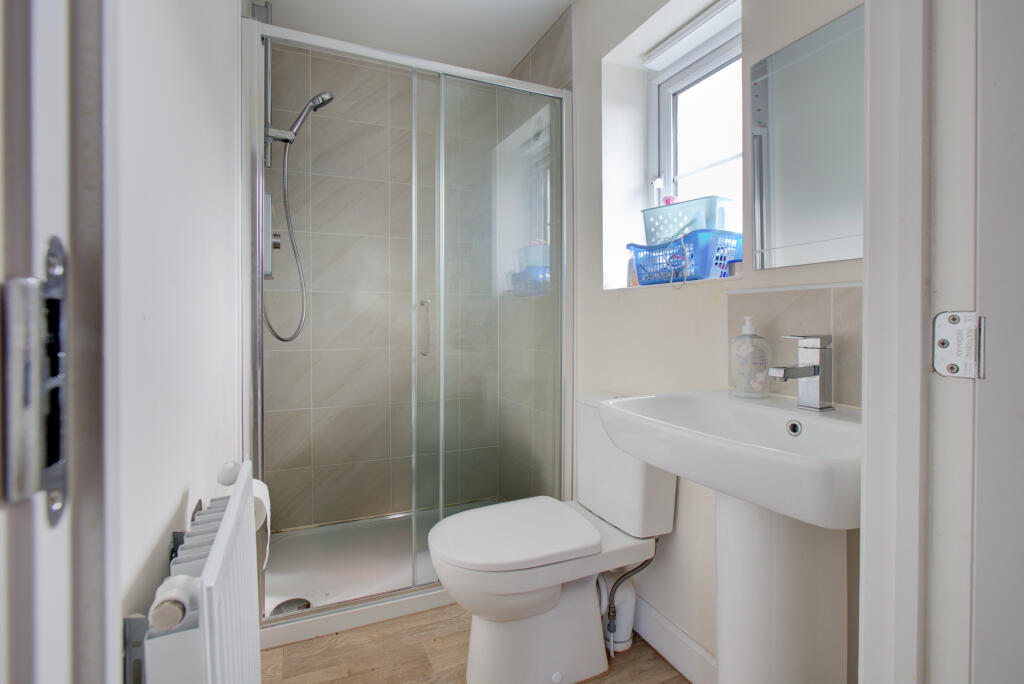 36 SCOTSMAN AVENUE-14