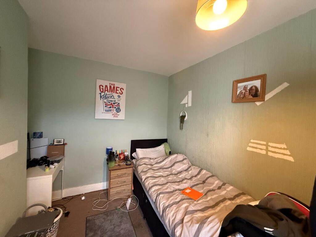Bedroom 2.jpg