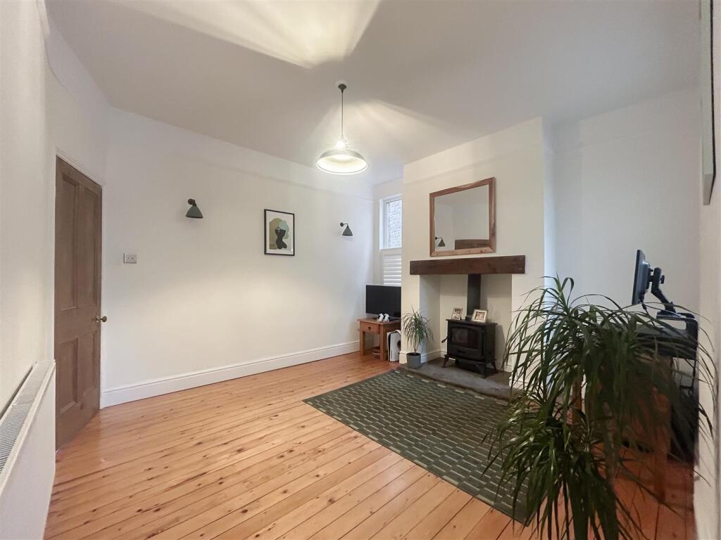 Sitting / Dining Room