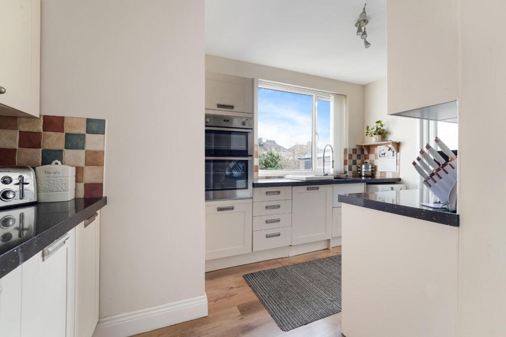 FIRSWOOD AVENUE (13).jpg