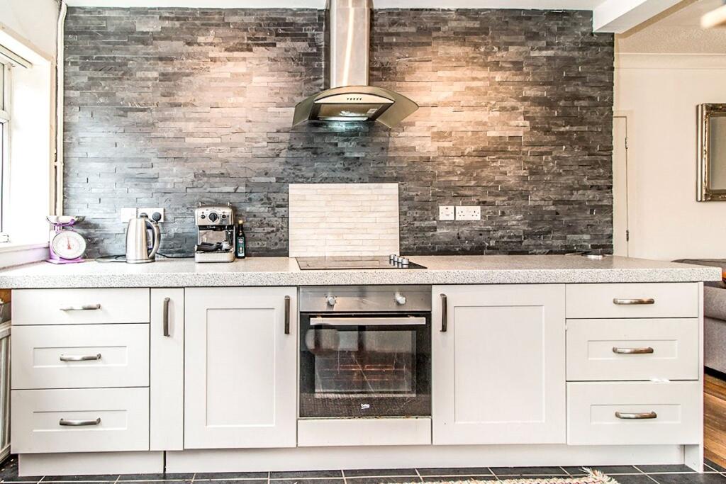 Kitchen/Breakfast Ro