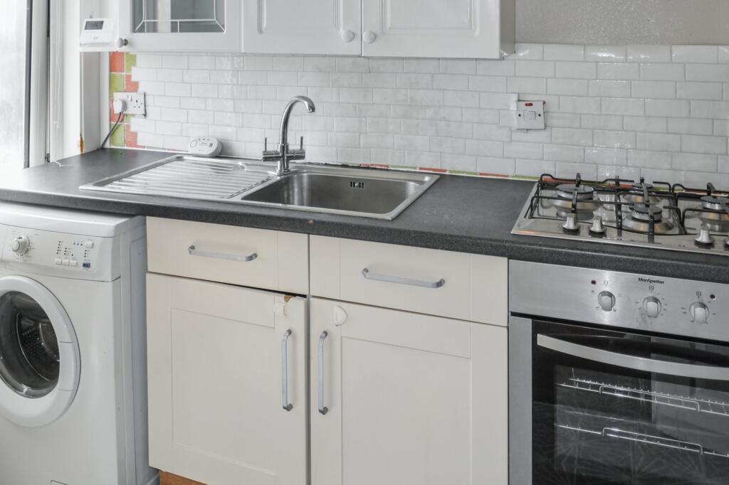 Flat 3, 1 Burgoyne Road, London SE25 6JT