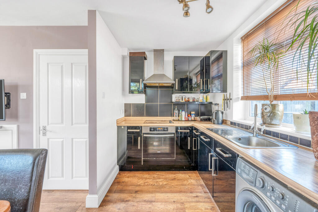 Hawthorne Gardens...