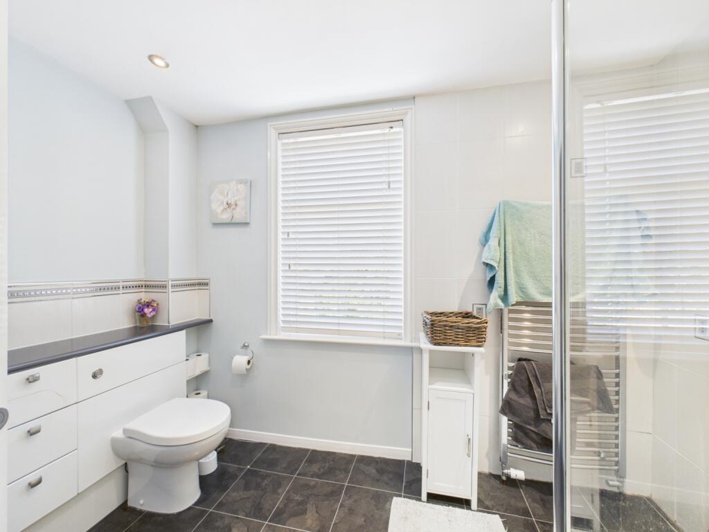 CAM01740G0-PR0419-STILL009