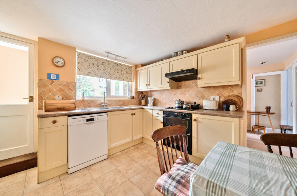 1316272-7-68644ff...