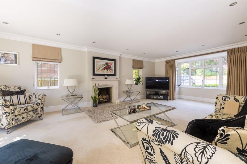 Lounge - Photo 20