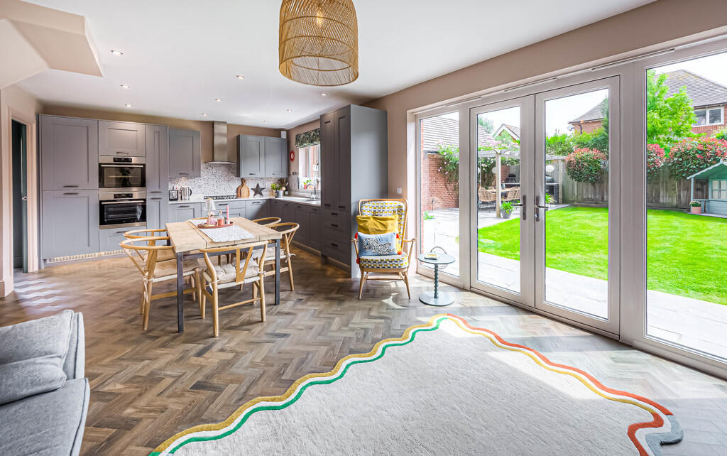 Kitchen/dining ro...