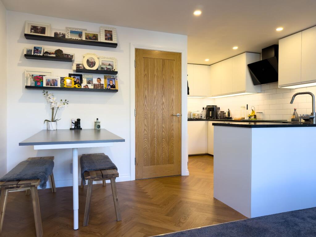 Living dining kitchen