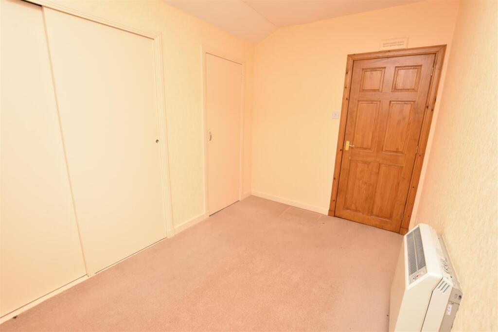 BEDROOM TWO (2).JPG