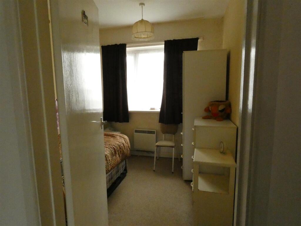 26 Penbanc, Fishguard