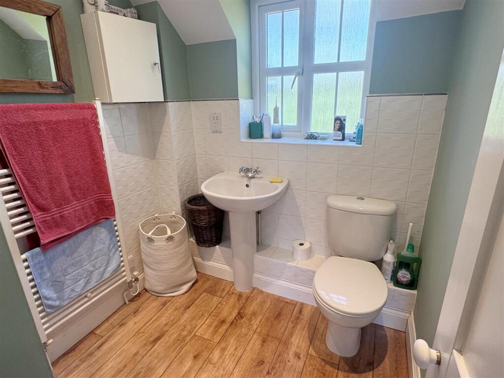 En Suite 1.JPG