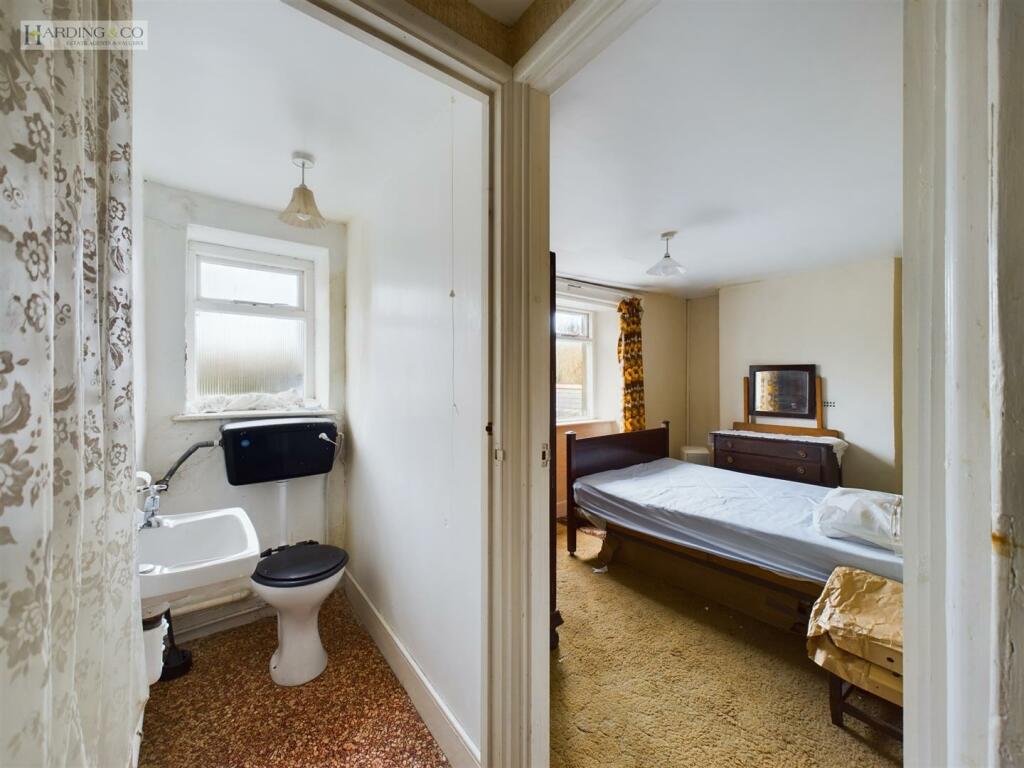 Bedroom 2 &amp; WC (15).jpg