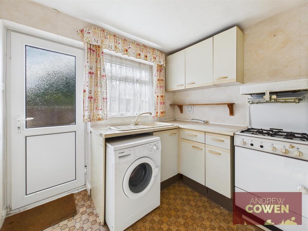 CAM05382G0-PR0058-STILL005.jpg