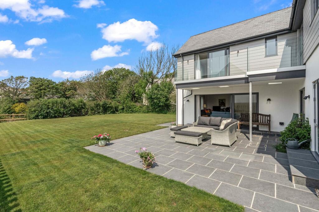 Terrace &amp; Garden