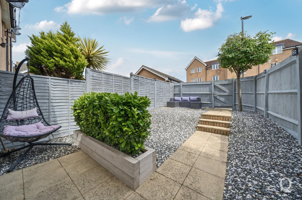 73f38bb2-0379-451...