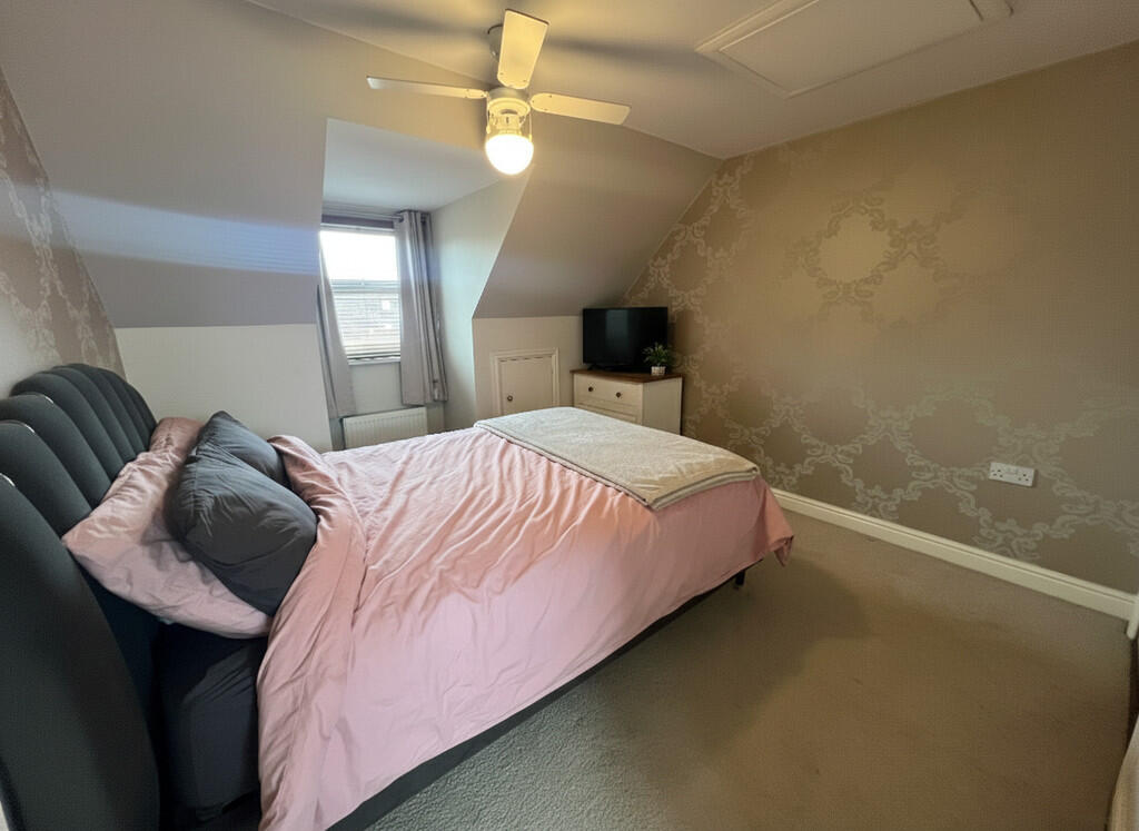 6890831b-0e2b-42f...