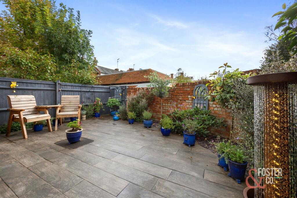 High Street, Skyview Cottage-014.jpg