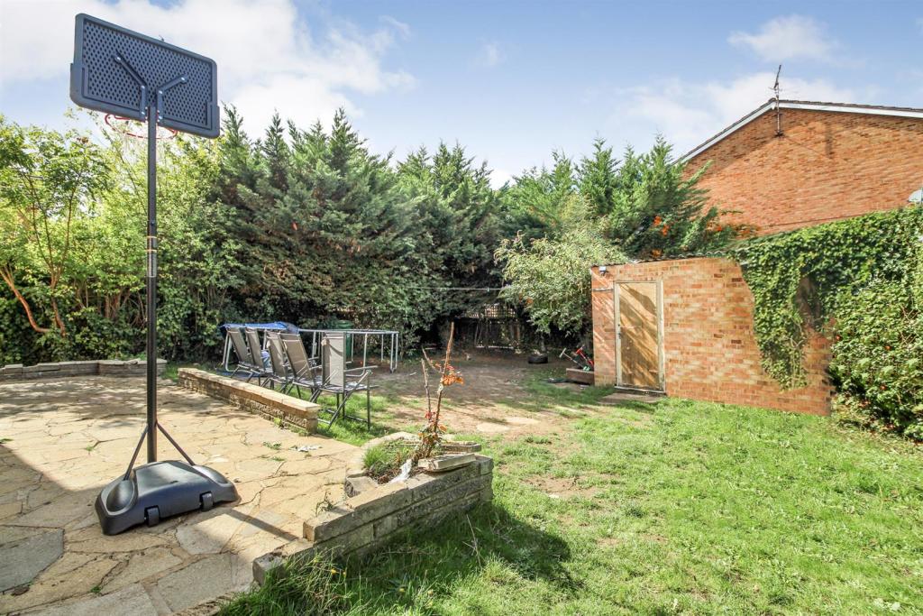GARDEN 1.jpg