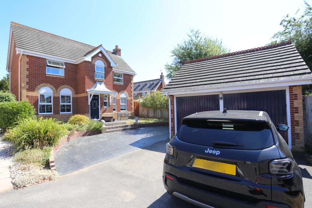 4 Bedroom Detached House for Rent