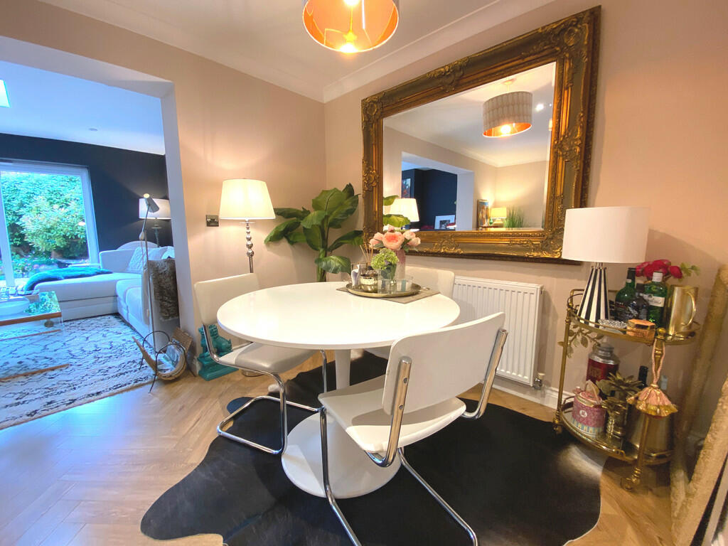 Dining Area/Recep...