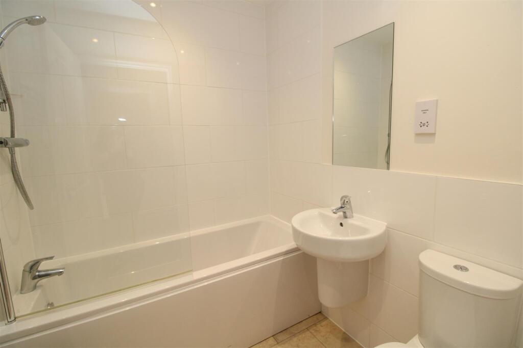 Bathroom new.JPG
