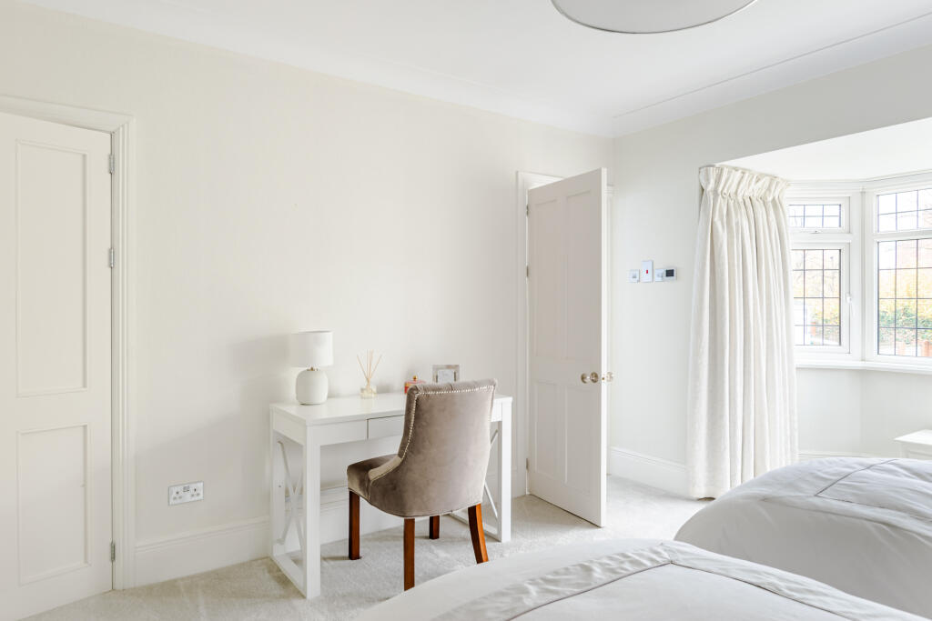 bedroom2b
