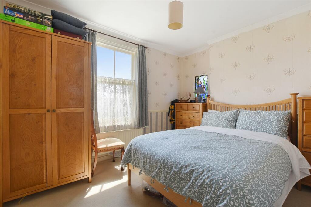 05-bba6GCWT - 8C Chevening Road - Bedroom -Origina