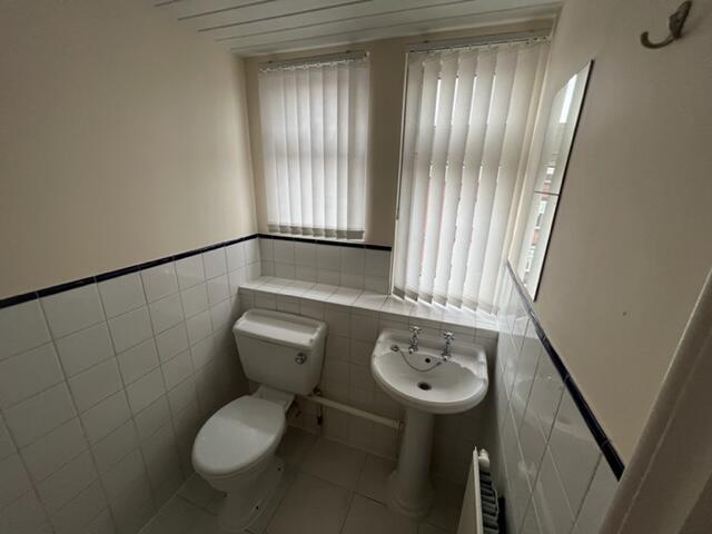SHOWER ROOM