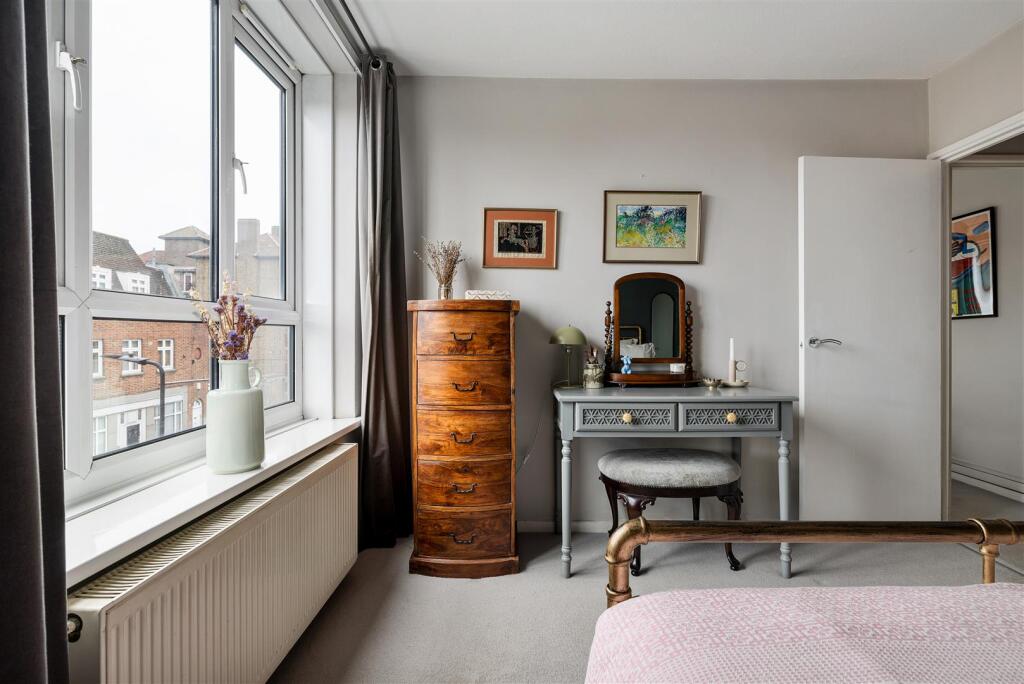 Epping House, E5