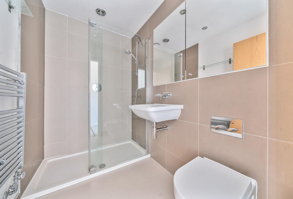 36-682321083fe4b-...