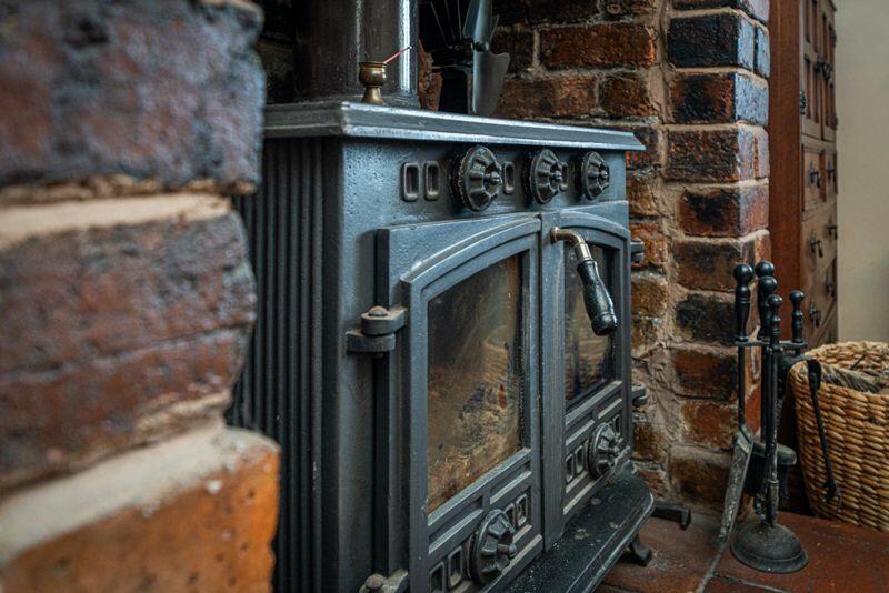 LOG BURNER