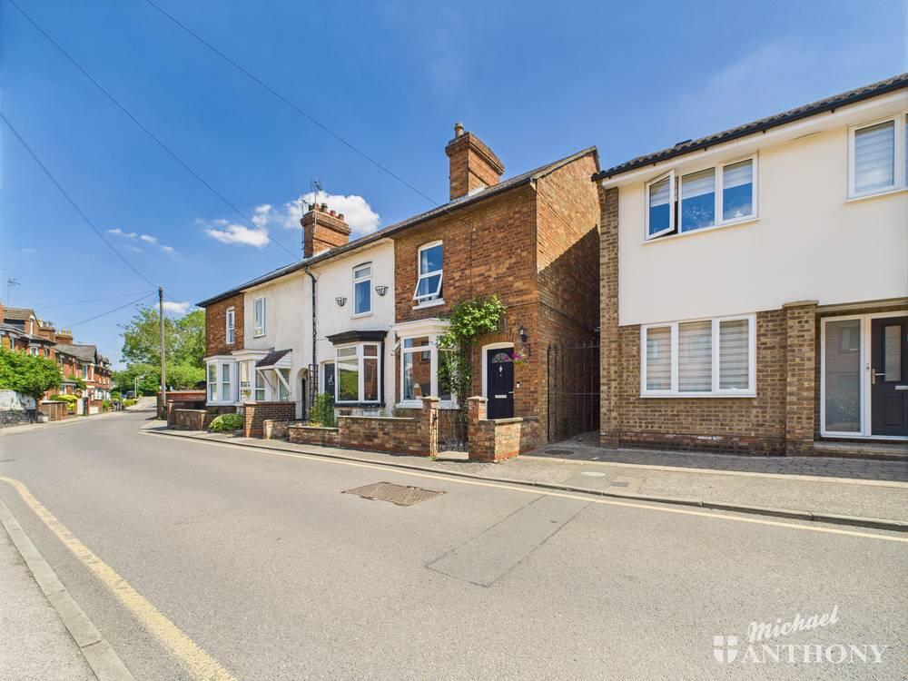 CAM02773G0-PR0324-STILL026-thumbnail-h750-70