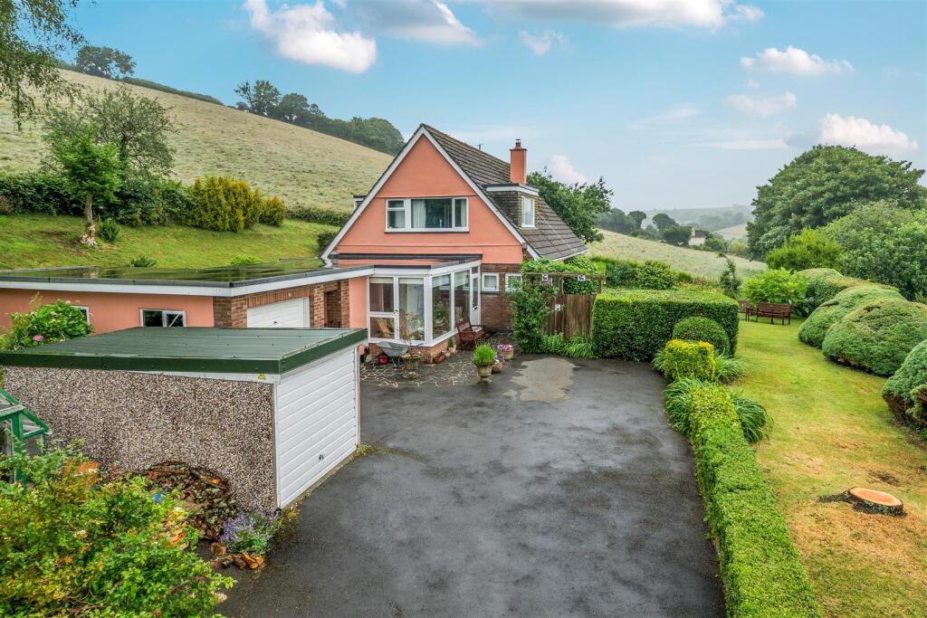 Church Street, Ermington