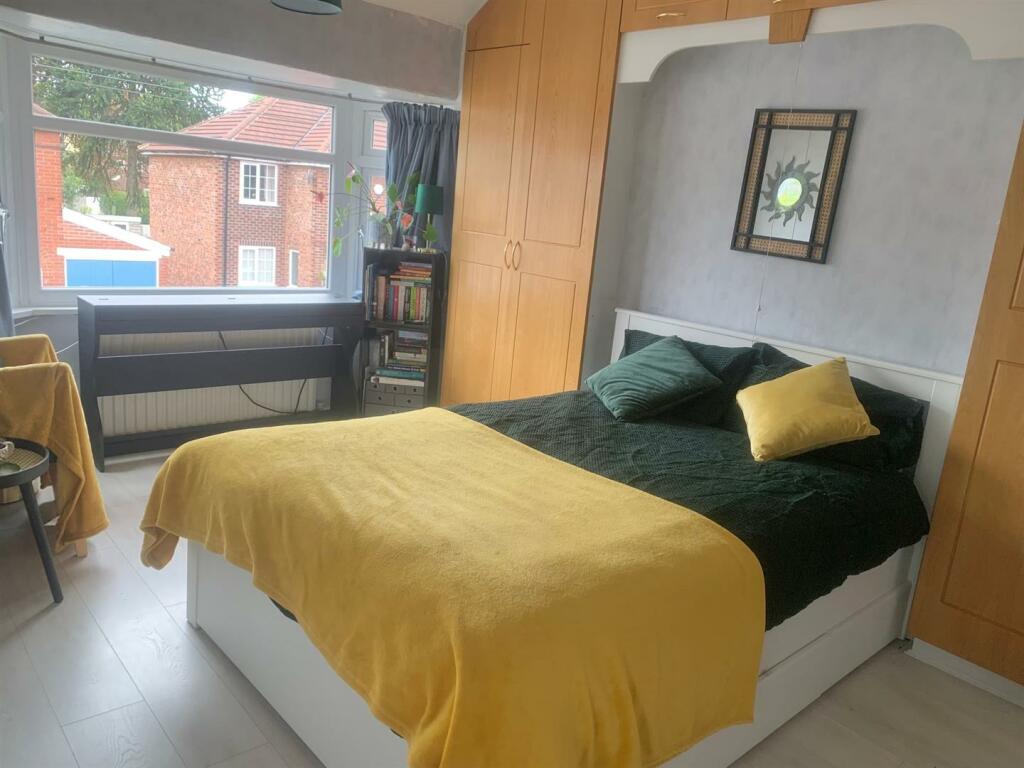 Bedroom 1.jpeg