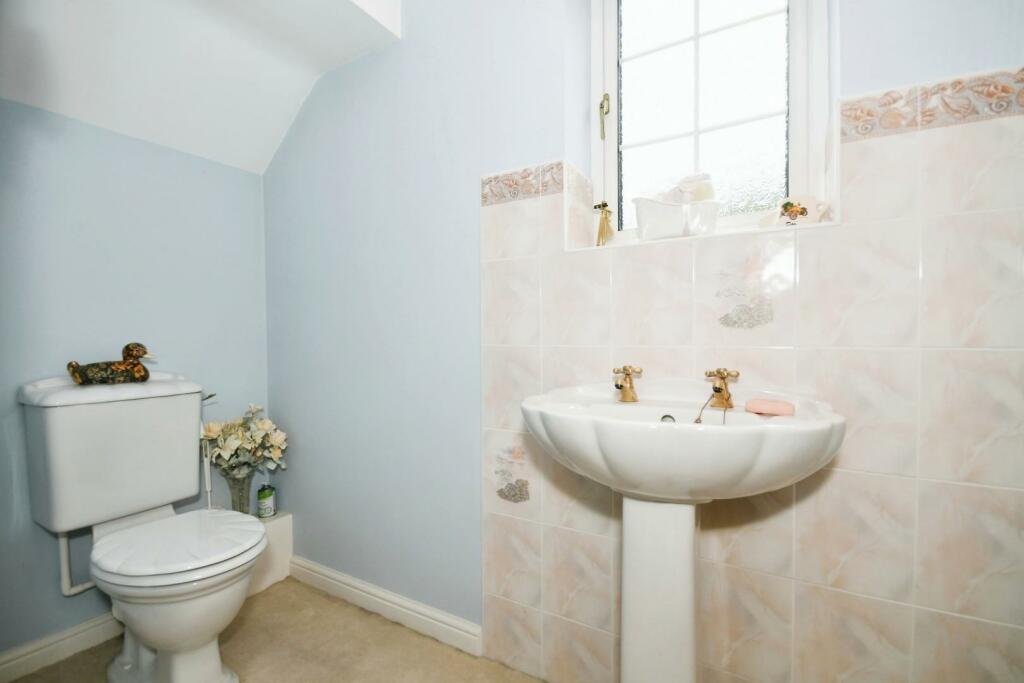 EN SUITE.jpg