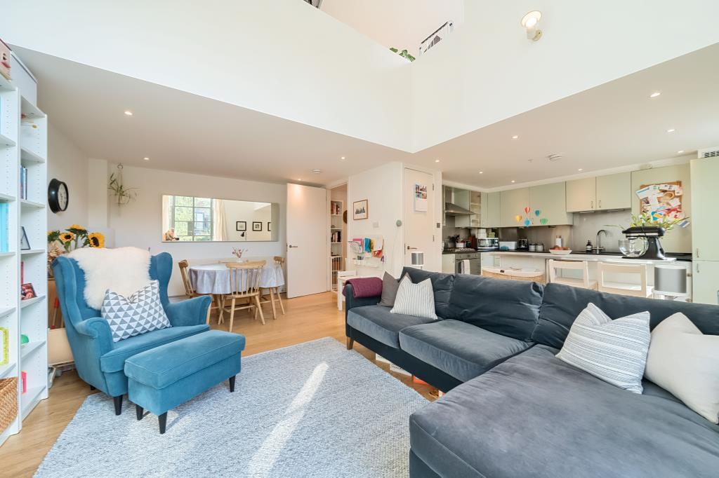 Living area / Kitchen