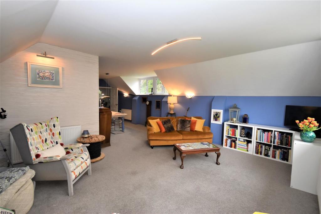 Sitting Room..JPG