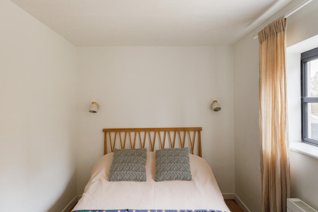 318048 - Kaylow, Rosedale Walk, Frome-30.JPG