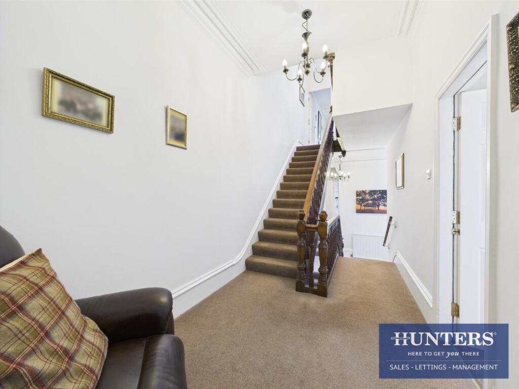 1st Floor Front Landing