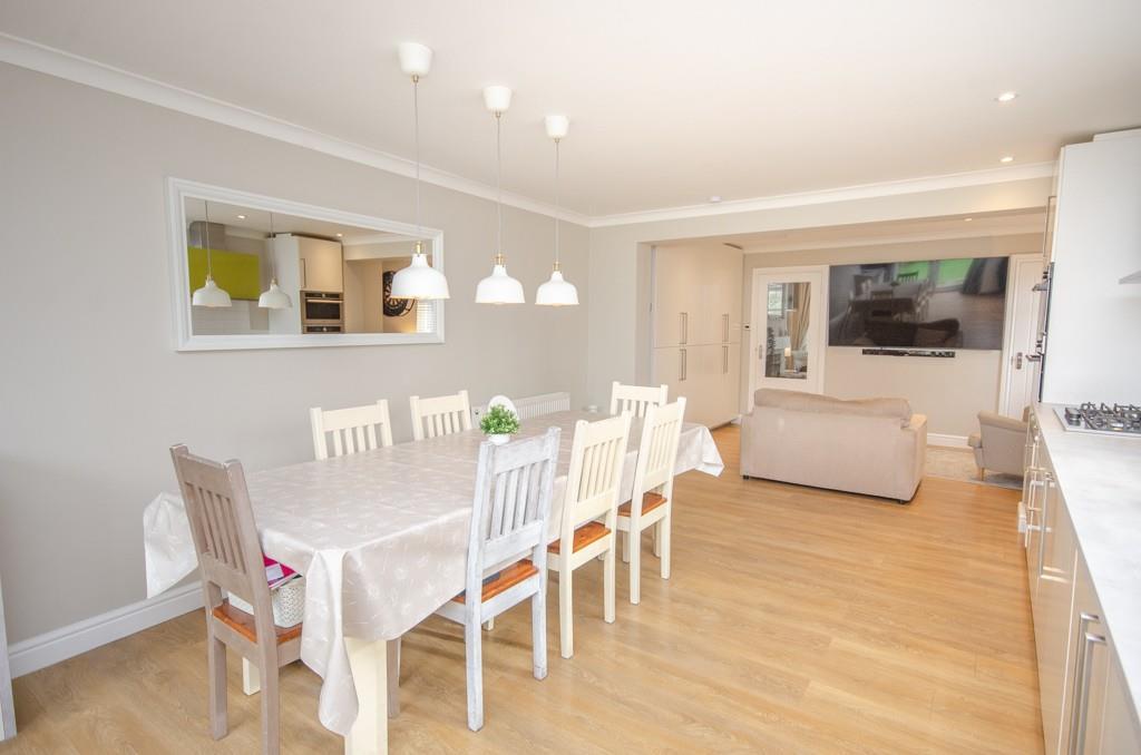 Kitchen pic 3.jpg