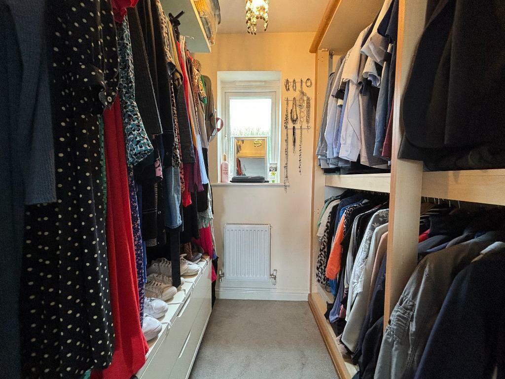 Dressing Room To Bedroom 1