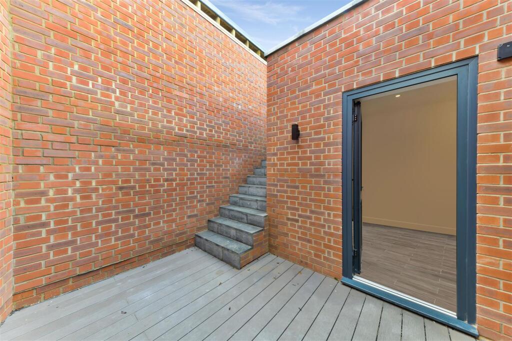 THE CHINES, 10A-4.jpg