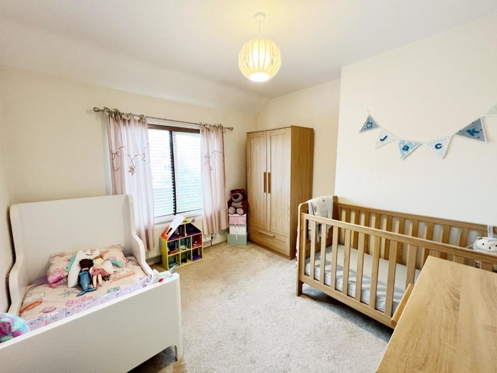 Bedroom 2 pic 1.jpg