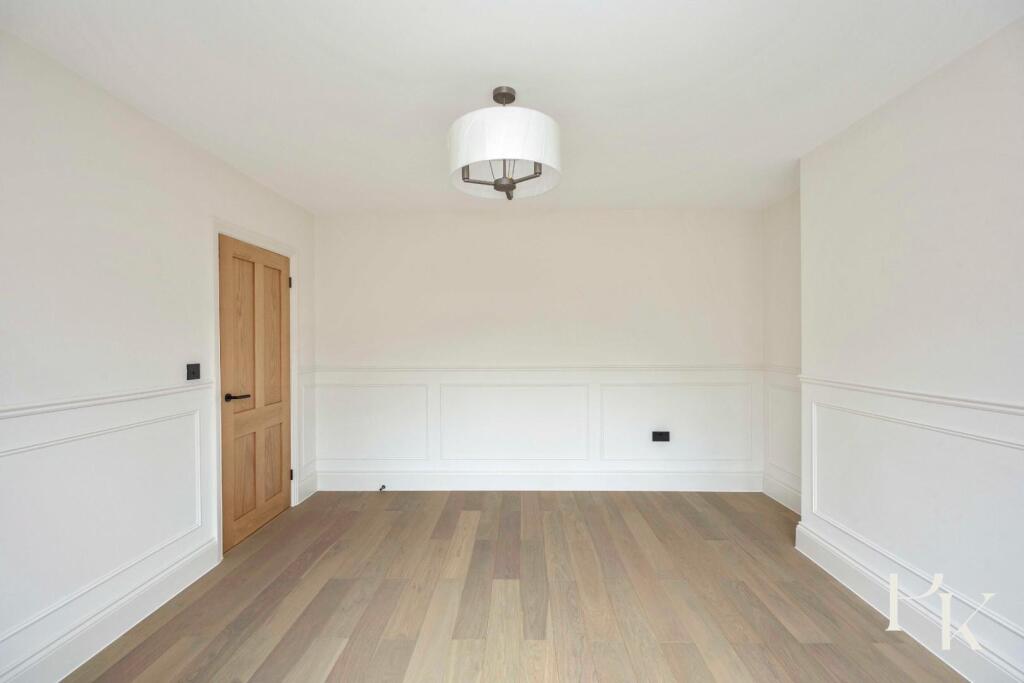 Amherst Crescent 23-017.JPG