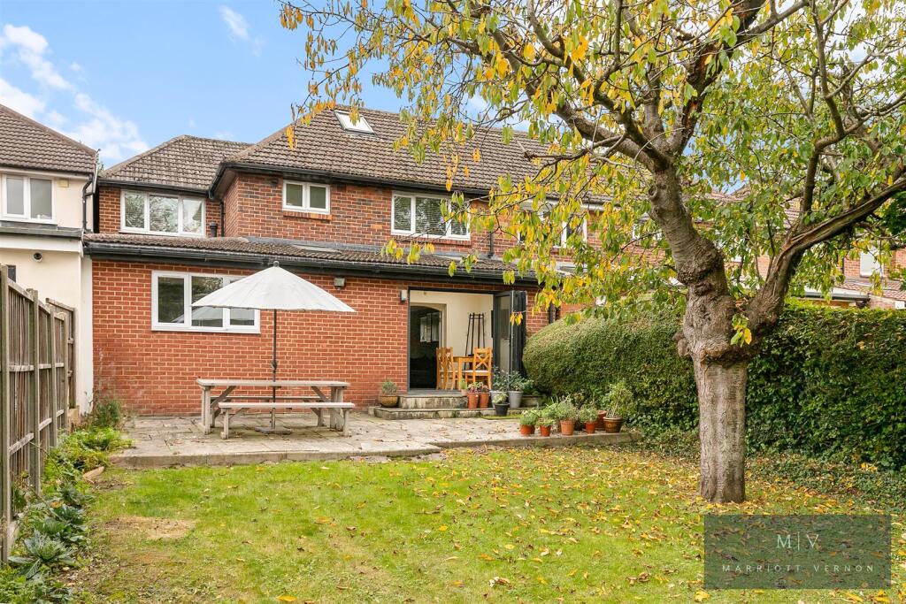 Queenhill Road 17 MV-21.jpg