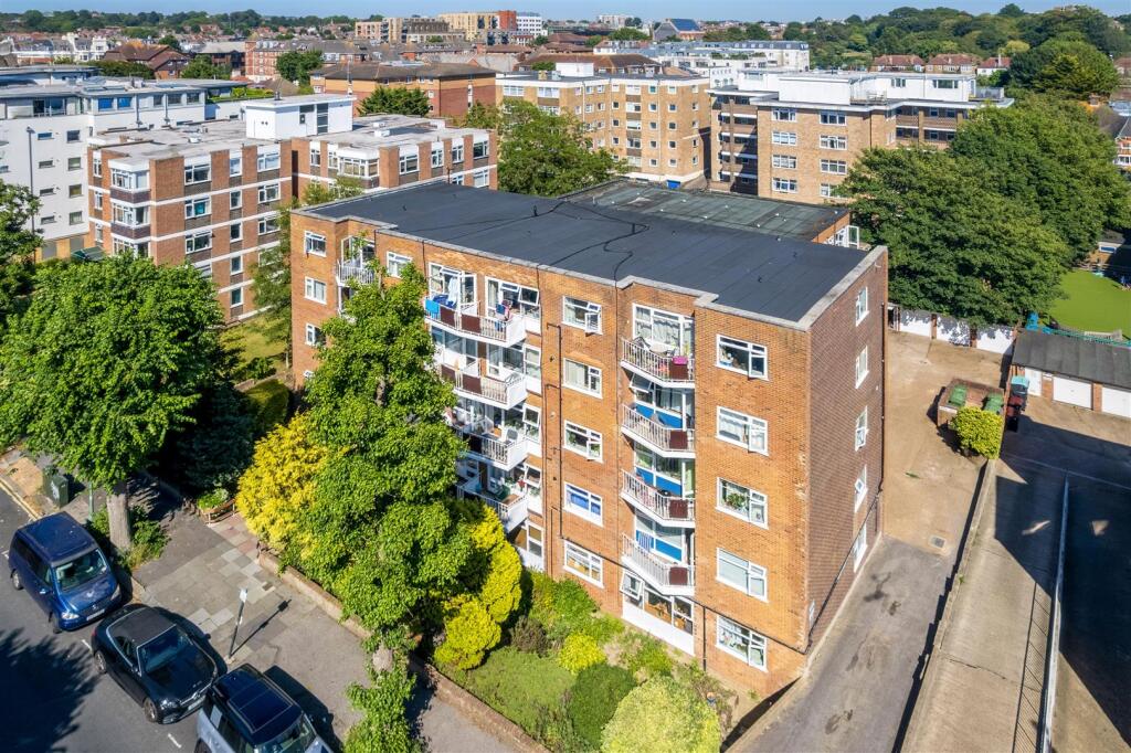 Flat 1, Palmeira House -21.jpg