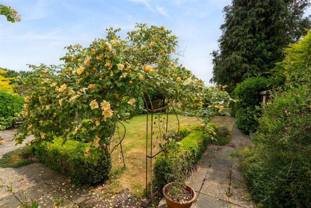 Claredon Cottage_15.jpg