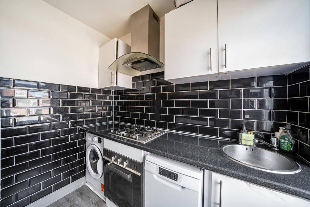 1340466-16-689b3f...